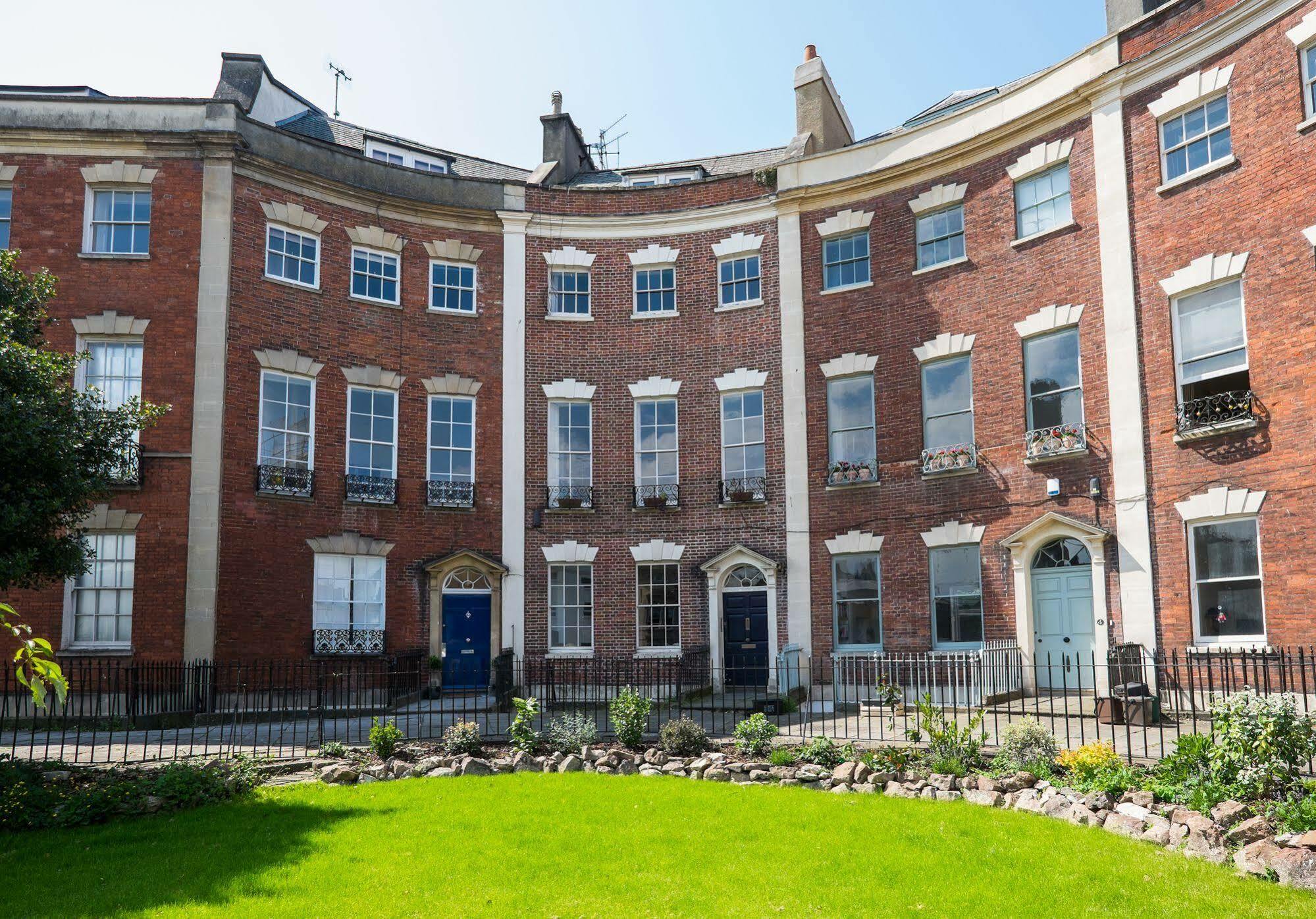 Berkeley Suites Bristol Exterior photo